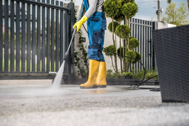 Best Pool Deck Cleaning  in Hewlett Harbor, NY